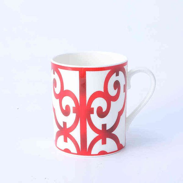 Personnalisé Bone China Mug Creative Tasses À Café Voyage Porcelaine Tumbler Pour L'eau Lait Table Drink Ware Home Decor Cadeau Unique T220810