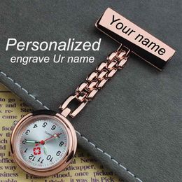 Broche de solapa de acero inoxidable personalizado grabado con su nombre calidad oro rosa Fob enfermera Watch238t