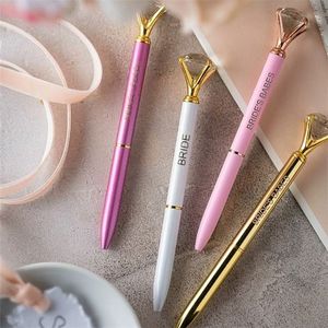 Stylo diamant personnalisé Marquage laser personnalisé Cadeaux de demoiselle d'honneur Douche nuptiale Bachelorette Party Favors 220707