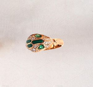 Couleur de mode personnalisée incrustée de diamant malachite têtes de serpent blanc green index femelle d'anneau de bague pour 4783295