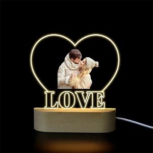 Personnalisé coeur amour USB LED veilleuse personnalisé Po 3D acrylique lampe pour Couples maison chevet décorer Base en bois 220623