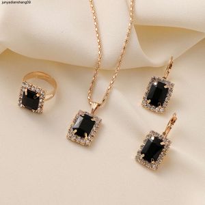 Gepersonaliseerde sieraden Geometrische diamanten ketting in Instagram-stijl 3-delige set Eenvoudige en veelzijdige ketting met temperament en geometrische set