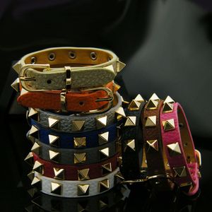 Gepersonaliseerde nieuwe klinknagels hanger kleurrijke lederen armband punk hiphop armbanden designer sieraden M0188