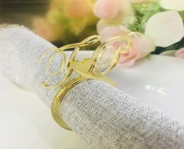 Table personnalisée coeur avec couleur de serviette en bois de couleur anneaux de serviette de mariage de mariage