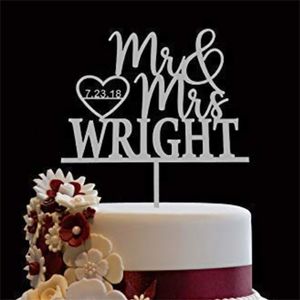 Décoration de gâteau en bois personnalisée, Mr Mrs Heart, Date de mariage personnalisée et nom de famille du marié D220618