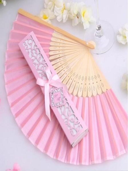 Mariage personnalisé Favors Silk Fold Hand Fan in Pink White Black Noir luxueux Elegant Lasercut Gift Box3591403