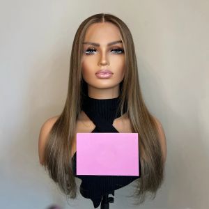 Perruque frontale en dentelle péruvienne avec cheveux doux bruns avec reflets blonds Balayage HD 32 pouces longue perruque droite en dentelle pour femme