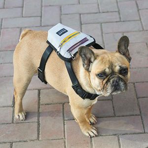 Produits de sac pour animaux de compagnie Sacs pour chiens de taille moyenne Chien de mode mignon de sac à dos Traction Safety Gift Housses de siège de voiture