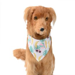 Pet Cat Dog Bandana Collier A réglable Neckerchief Triangle Cou Neck Scarf Fruit Patter Salive Sweel Pet Supplies For Girl and Boy