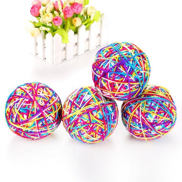 Pet Cat Rolling Ball Toys Fils de laine colorés Chatons Scratch Ball Toys pour l'exercice