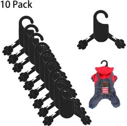 Cintres pour vêtements pour animaux de compagnie pour chien chat bébé enfant en bas âge petit manteau chiot noir vêtements cintres paquet de 10 plastique flexible forte patte 211007