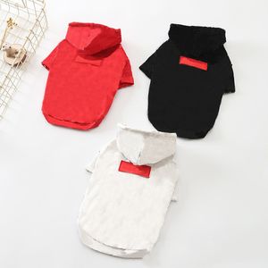Vêtements pour animaux de compagnie étiquette rouge pur coton élastique vêtements pour chiens à capuche lettre de créateur imprimé chat à capuche noir blanc vêtements pour chiens