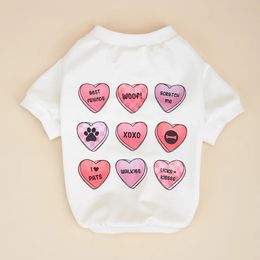 Pet Dog Tshirt Dogs Cats de coeur rose gilet Spring Summer Apparel Tee-shirt adapté aux petits animaux de compagnie Bulldog Bichon 240425