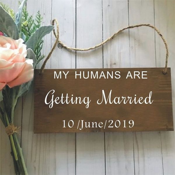 Pet Dog Wedding Sign Board Sticker Mes humains se marient Qutoe Vinyl Wall Decal Custom Wedding Date Stickers Art AZ294 220621
