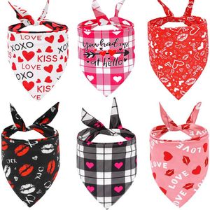 Chiens de compagnie bave serviette série saint valentin réglable bavoir pour animaux de compagnie Triangle serviette coton imprimé chat écharpe ZYY347