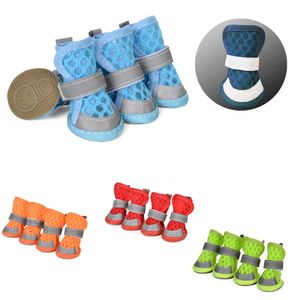 Beschermende schoenen voor huisdieren 4 stks antislip hond reflecterende zomer huisdieren laarsjes voor kleine middelgrote honden puppy katten buiten wandelen ademende sandalen van mesh 230825