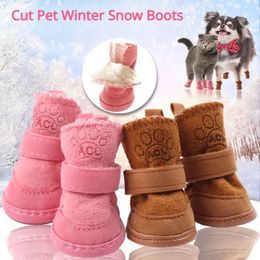 Chaussures de protection pour animaux de compagnie 4 pièces ensemble bottes de chien mignon en plein air neige marche antidérapant chiot baskets fournitures confortable hiver chaud 231118