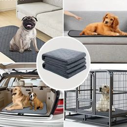 Tapis imperméable pour animaux de compagnie Tapis d'entraînement réutilisable pour pipi pour chien Housse de siège de voiture pour chien Tapis lavable en machine