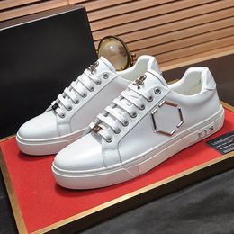 Philipe Plein Sport Shoes Sneakers de marque de luxe pour hommes Famous Designer Shoe Black Bone Fashion High Quality Business Scale Cuir Metal Skulls Pp Patter