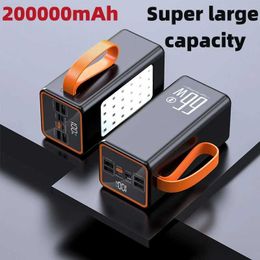 Banks de téléphone Pack Pack 200000mAh High Capacile 66W Charge rapide Batterie rechargeable étanche utilisée pour les téléphones mobiles Ordinateurs Camping Lights LED 240424