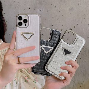 Étui de téléphone Crocodile Skin Match Diamond Inclay Fashion Full Nound Outch Protective Shell pour iPhone 15 14 13 Pro Max Mobile Phone Protective Case