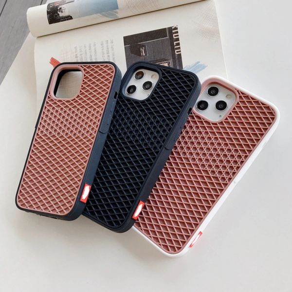 Étui du téléphone pour iPhone 15 13 14 11 12 Pro Max Mini XS XS XR 6 7 8 Plus Waffle Shoer ShockProping Luxury Silicone Back-Vans Case