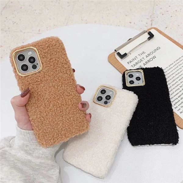 Coque de téléphone en rouleau de laine chaude d'hiver en peluche douce, adaptée à l'iPhone 13 14 Pro, placage maximum, protection de l'appareil photo en or, couleur bonbon, couverture en fourrure 231104