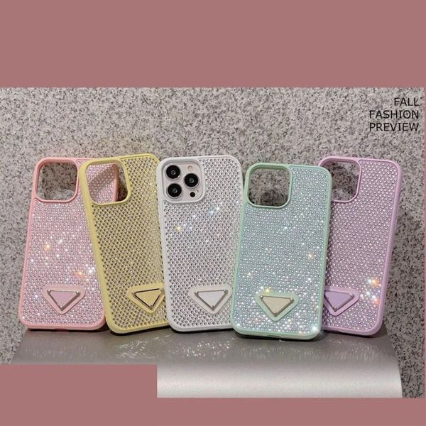 Couverture de cas de téléphone avec des diamants flash plein écran pour iPhone 15 14 13pro 13promax 12 12pro 12promax 11 Designer de luxe Triangle Diamond Phone Case Brand Phone cases