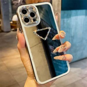 Cas de concepteur de téléphone pour iPhone 14 Plus 13 Pro Max 12 11 Créateurs de mode Diamond Iphone Case pour femmes Luxe Mobile Shell Couverture complète D1