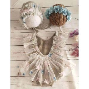 Photographie 4pcs Nouveau-né photographie accessoires Suit en dentelle Rober Hat Oreiller bandeau Set Tricot tenues Vêtements nourrissons Shooting Photo Cadeaux