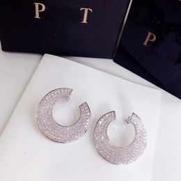 Pendientes Count PIA GET Serie Possession Plata de ley extremadamente chapada en oro de 18 quilates Joyería de lujo Marca novedosa de alta calidad AAAAA regalo exquisito para damas