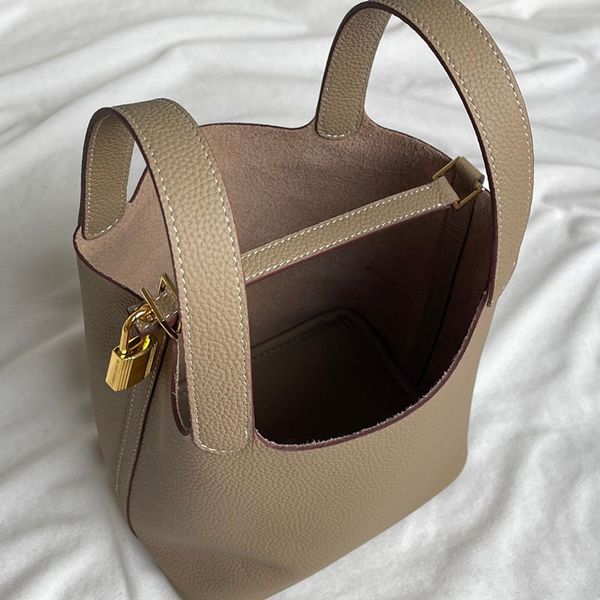 Picotin Lock Designer Sac fourre-tout de luxe Bager de créateur de femmes de luxe Sac à eau de haute qualité en cuir authentique en cuir luxe H sac à main