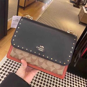 Photos fleur en cuir chaîne épaule diagonale petit carré rivet rabat femme 70% de réduction magasin en gros