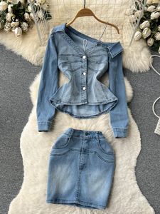 SINGREINY Off-shoulder Retro Dames Denim Sets Verstoorde Onregelmatige Slanke Topskorte Rokken Mode Y2K Lente Twee Stukken Pakken 230421