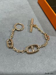 Bracelet de bracelet de nez de cochon concepteur pour femme bracelet de luxe bracelet vintage cuivre vintage cuivre creux cercle rond charme bracelet de chaîne de seau pour femmes bijoux