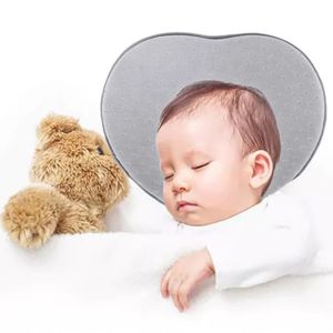 Kussen Baby Kussen Therapschuim Ondersteuning Babyhoofdbescherming Kussen voor kinderen Hals Hartvorm Zacht ademend pasgeboren kussen