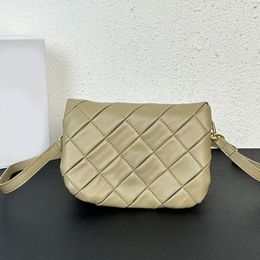 Kussentas Wolkentassen Designer Broodzakken Koeienhuidtassen Stiksels Schoudertassen met geruit patroon Modieuze Crossbodytas met verstelbare riem Minimalistische tassen