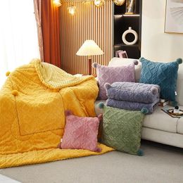Kussendeken 2 in 1 warm fluwelen quilt bureaustoel Home Decor multifunctionele kussens voor woonkamerauto reizen