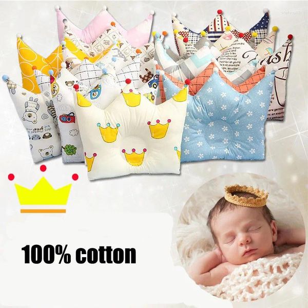 Almohada algodón bebé corona infantes formando dibujos animados niño niños posicionador anti rollo cojín plano bebe protección de la cabeza