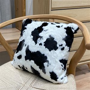 Oreiller motif vache, housse en peluche épaisse, 45x45cm, oreiller décoratif confortable et chaud pour la maison, pour canapé-lit, salon, ferme