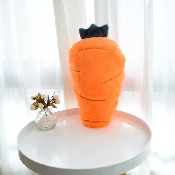 Oreiller imitation Hair Carrot Throw