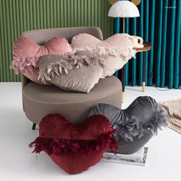 Oreiller couvercle de plumes nordiques 40x50cm de coeur en forme d'oreillers en velours décoratif pour le canapé décor du salon taie d'oreiller beige