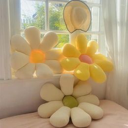 Kussen zonnebloem schattige erker tatami slaapkamer bank stoel kleine madeliefje bloem woning decor