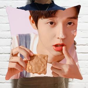 Pillow Youth heeft je3 Wu Yuheng Pillowcase Star Series Cover Home Decor Throw Covers IDOL Rond Souvenir Support Gifts