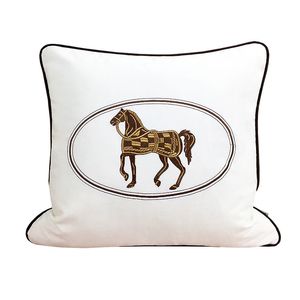 Kussensloop moderne licht luxe borduurwerk paarden racen rugleuning Europese Italiaanse Franse stijl kussenhoes zonder binnen