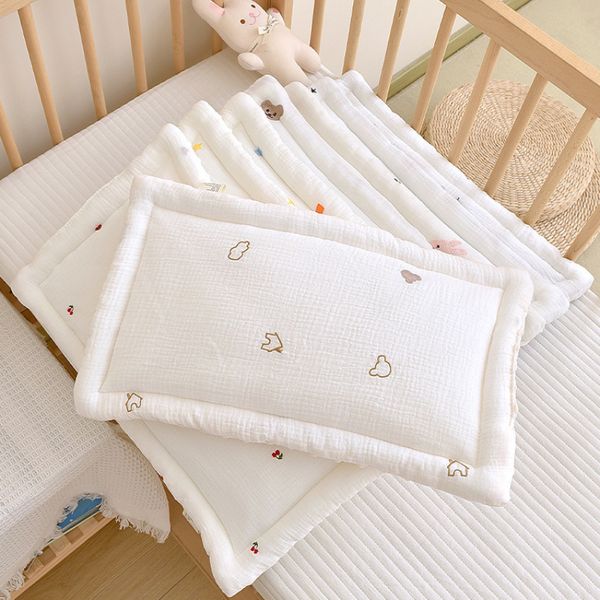 Oreillers Bébé Oreiller Pad né Crêpe Tissu Haricot Velours Quatre Saisons Universel Petit Oreiller Pad Bande Dessinée Brodé Oreiller Pad 230309