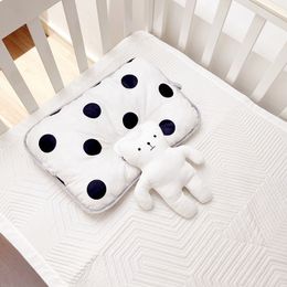 Oreillers nés bébé tout-petits bébé oreiller pour dormir coton dessin animé impression Super doux petits oreillers lavables enfants oreillers literie 230422