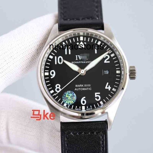 Pilot Luxury Watch Watch Importée ETA2829 Mouvement mécanique Miroir en verre saphir et ceinture du même matériau Designer de montre-bracelettes imperméables concepteur