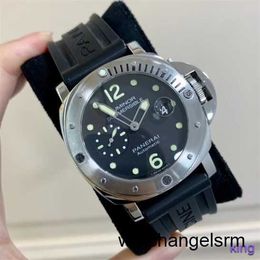 Pilot Wrist Watch Panerai Steel Céramique Titanium Metal Manuel mécanique automatique Mélange de montres pour hommes Série submersible PAM01024 Diamètre 44 mm
