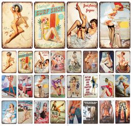 Pin Up Girl Poster Emaille Bord Sexy Meisje Metalen Schilderij Vintage Jonge Vrouw Meisjes IJzeren Schilderij Thuis Slaapkamer Muurstickers Decor Gepersonaliseerde Metalen Borden 30X20CM